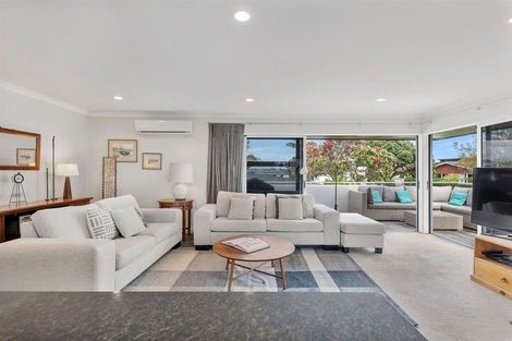 Photo of property in 20 Gulf Crest, Bucklands Beach, Auckland, 2012