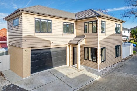Photo of property in 1 Papahou Lane, Papatoetoe, Auckland, 2025