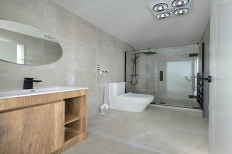 Photo of property in 4/128 Vodanovich Road, Te Atatu South, Auckland, 0610