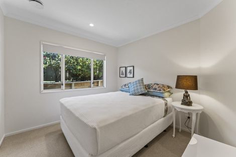 Photo of property in 2 Fairview Terrace, Waipahihi, Taupo, 3330