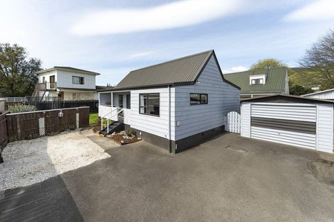 Photo of property in 2/17 Ranui Road, Stoke, Nelson, 7011