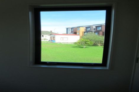 Photo of property in 10/2 Nikau Street, New Lynn, Auckland, 0600