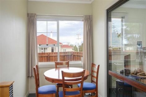 Photo of property in 27 Isadore Road, Saint Clair, Dunedin, 9012