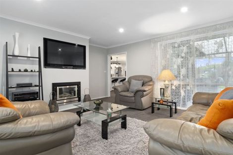 Photo of property in 12 Lynley Park Drive, Omokoroa, 3114