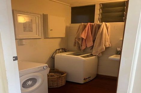 Photo of property in Newman Court Apartments, 2 Newman Terrace, Thorndon, Wellington, 6011