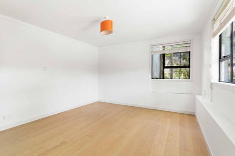 Photo of property in 21 Fraser Road, Narrow Neck, Auckland, 0624