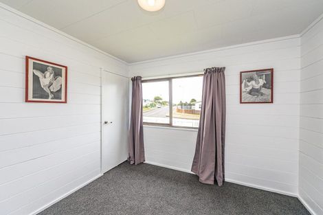 Photo of property in 7 Tainui Street, Castlecliff, Whanganui, 4501