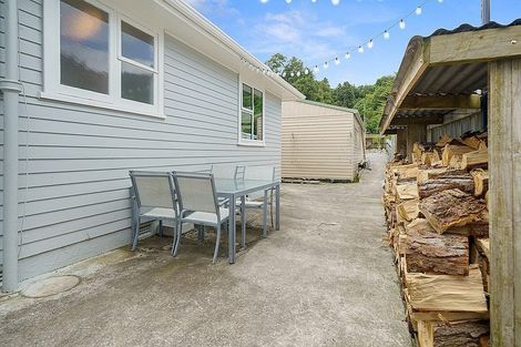 Photo of property in 51 Gillespies Road, Birchville, Upper Hutt, 5018