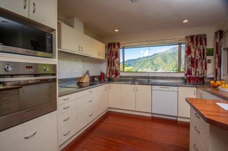 Photo of property in 14 Ranui Street, Waikawa, Picton, 7220