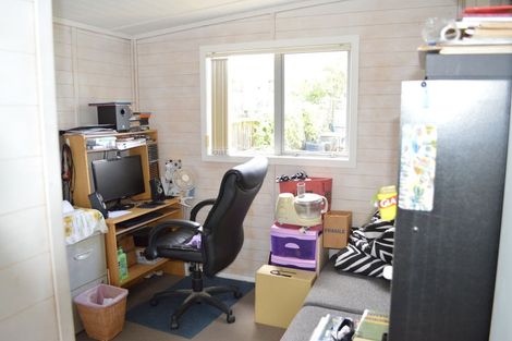 Photo of property in 74 Watt Street, Coromandel, 3506