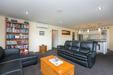 Photo of property in 1 Rawiri Drive, Bell Block, New Plymouth, 4312