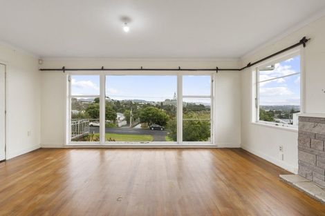 Photo of property in 128 Rosier Road, Glen Eden, Auckland, 0602