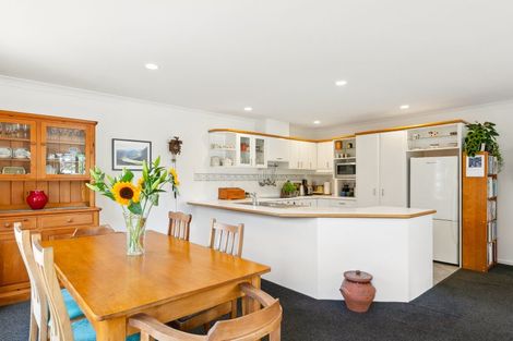 Photo of property in Mt Carmel Mews, 4/9 Arawa Road, Hataitai, Wellington, 6021
