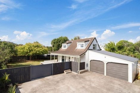Photo of property in 9 Rheingold Place, Huapai, Kumeu, 0810