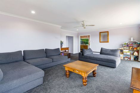 Photo of property in 525 Whitford Road, Whitford, Howick, 2571