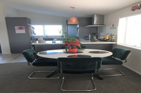 Photo of property in 16 Fuller Street, Papamoa Beach, Papamoa, 3118