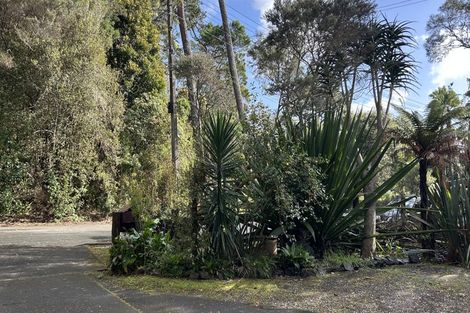 Photo of property in 11 John Bracken Way, Beach Haven, Auckland, 0626