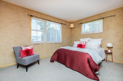 Photo of property in 29 Oakleigh Street, Maungaraki, Lower Hutt, 5010