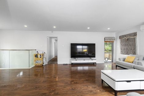 Photo of property in 77a Royal Road, Massey, Auckland, 0614