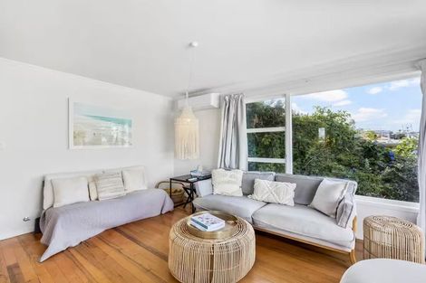 Photo of property in 3/4 Beach Road, Castor Bay, Auckland, 0620