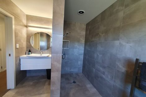 Photo of property in 3 Esk View Road, Eskdale, Napier, 4182