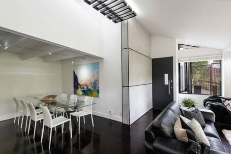 Photo of property in 21 Tanglewood Place, Cockle Bay, Auckland, 2014