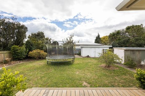 Photo of property in 2 Norwich Place, Awapuni, Palmerston North, 4412