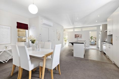 Photo of property in 19 Rarangi Way, Owhiro Bay, Wellington, 6023