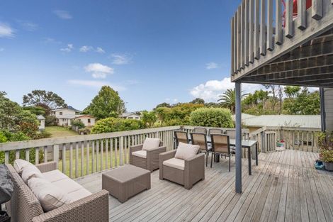 Photo of property in 55 Oyster Drive, Cooks Beach, Whitianga, 3591