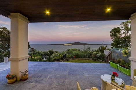 Photo of property in 2 Seacliffe Avenue, Belmont, Auckland, 0622