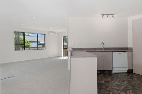 Photo of property in 112 Meander Drive, Welcome Bay, Tauranga, 3112