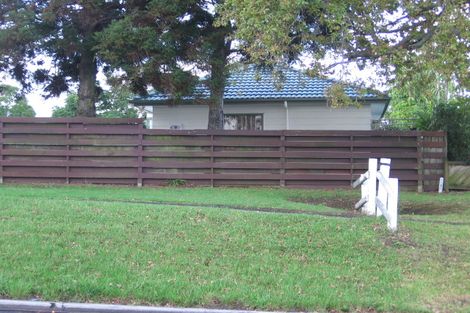 Photo of property in 38a Triangle Road, Massey, Auckland, 0614
