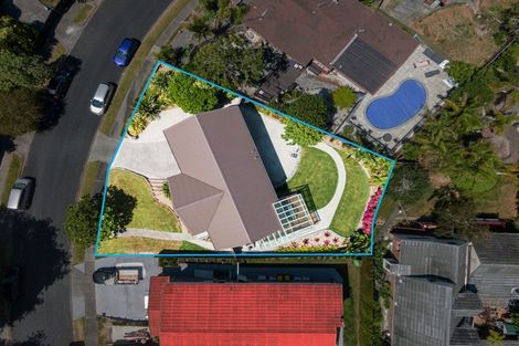 Photo of property in 11 Holyoake Place, Chatswood, Auckland, 0626