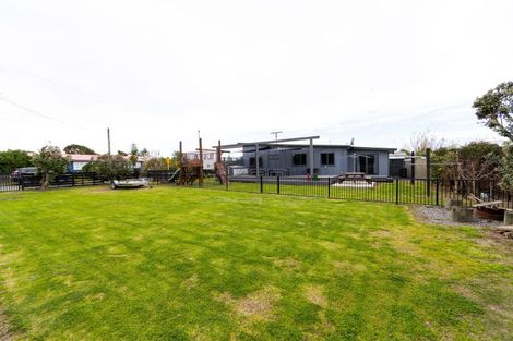 Photo of property in 12 Domain Road, Haumoana, 4102