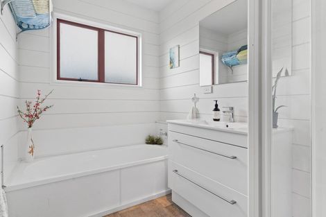 Photo of property in 14 Moir Point Road, Mangawhai Heads, Mangawhai, 0505