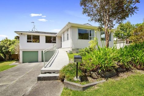 Photo of property in 64 Oriel Avenue, Tawa, Wellington, 5028