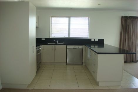 Photo of property in 5b Henry Street, Avondale, Auckland, 1026