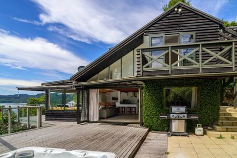 Photo of property in 35 Spencer Road, Lake Tarawera, Rotorua, 3076