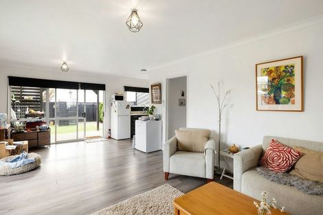 Photo of property in 280a Shakespeare Street, Leamington, Cambridge, 3432