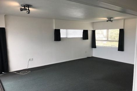 Photo of property in 1/52 Seaview Road, Castor Bay, Auckland, 0620