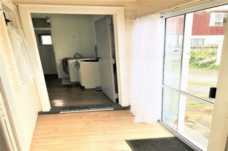 Photo of property in 137 Seabrook Avenue, New Lynn, Auckland, 0600