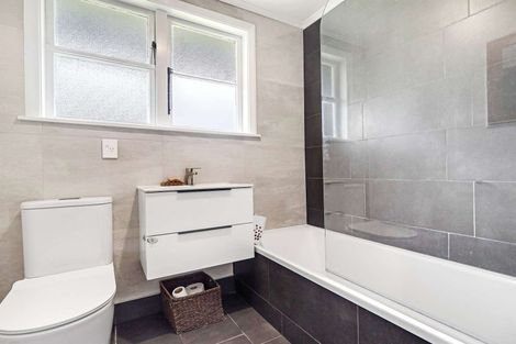 Photo of property in 125 Holland Road, Fairfield, Hamilton, 3214