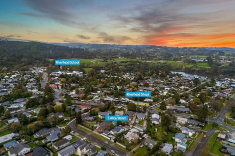 Photo of property in 5 Alice Street, Riverhead, 0820