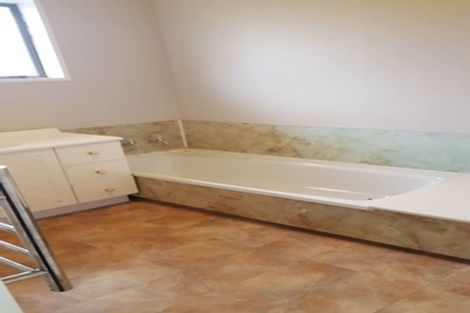 Photo of property in 18a Woodstock Place, Russley, Christchurch, 8042