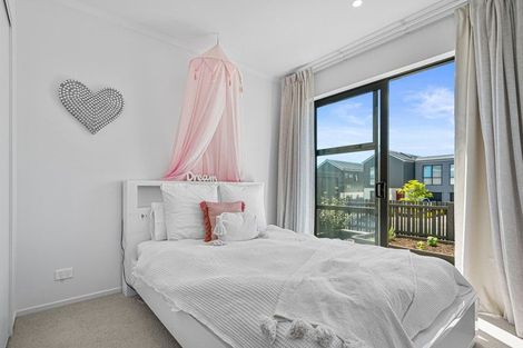 Photo of property in 17 Waenganui Road, Hobsonville, Auckland, 0616