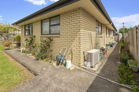 Photo of property in 31a Archibald Road, Kelston, Auckland, 0602