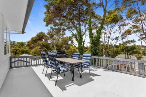 Photo of property in 1/14 Windy Ridge Road, Glenfield, Auckland, 0629