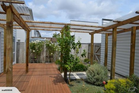 Photo of property in 10 Tarapiroe Avenue, Takanini, 2112