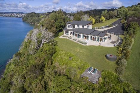 Photo of property in 30 Puriri Place, Sandspit, Warkworth, 0982