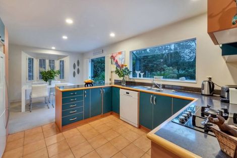 Photo of property in 12 Waipuia Place, Greenhithe, Auckland, 0632